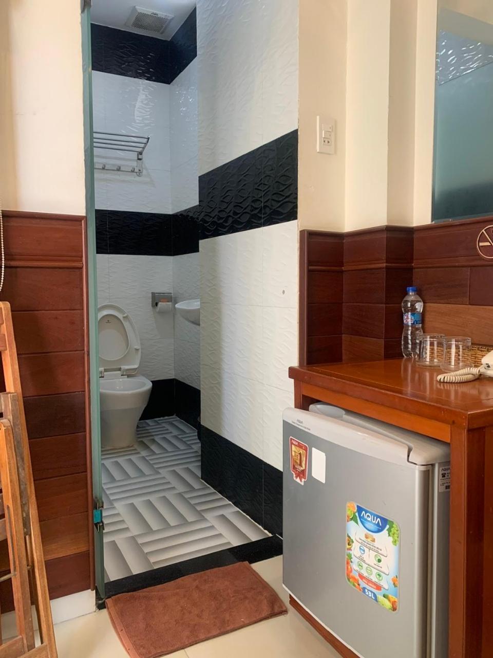Au Lac Hotel Куи Нхон Екстериор снимка
