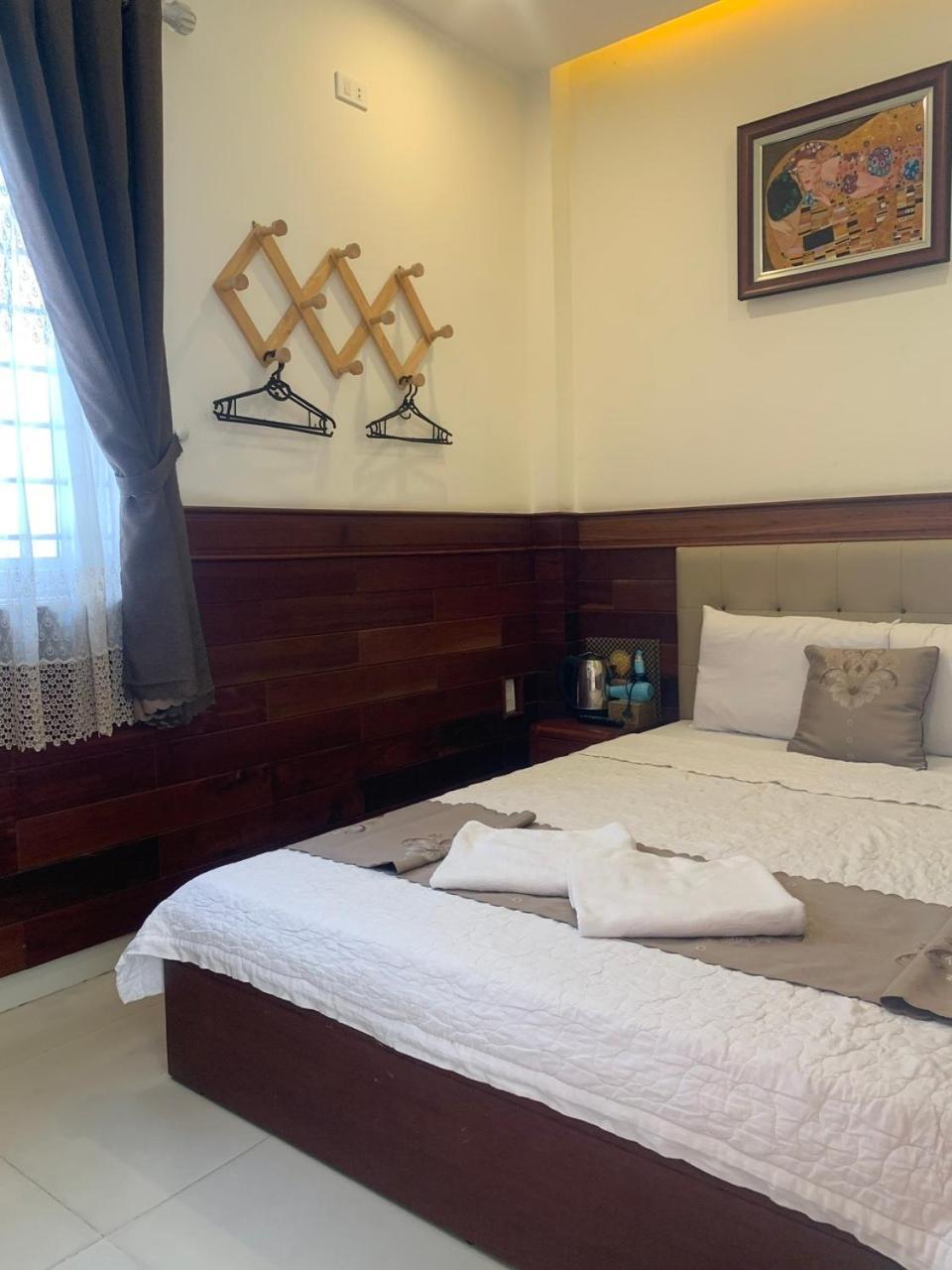 Au Lac Hotel Куи Нхон Екстериор снимка